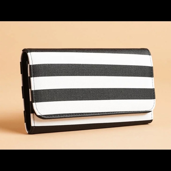 Wallet by Kut - Picture 1 of 4